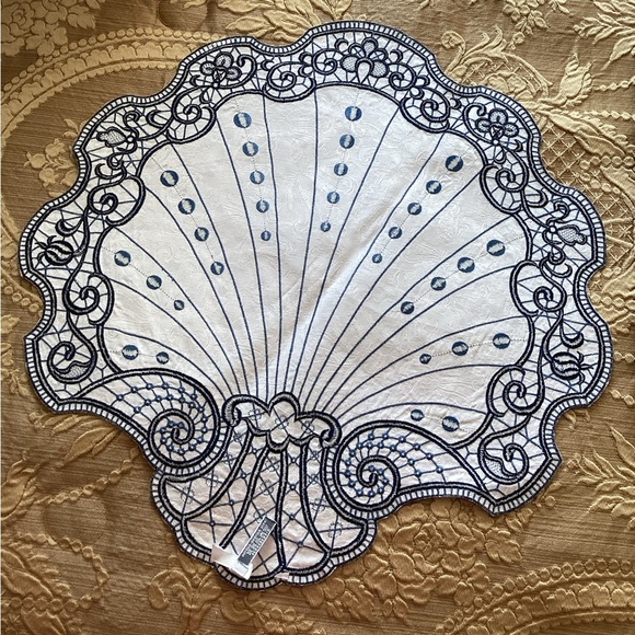 Two Navy and White E. Braun & Co. New York embroidered Placemats - Picture 3 of 7